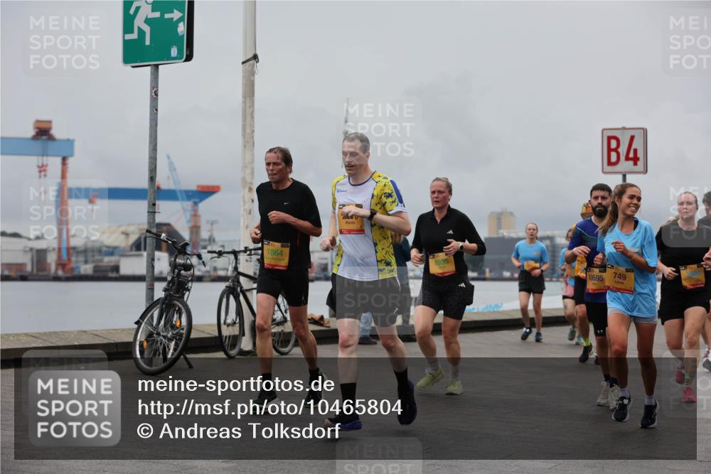 13.09.2026 - Kiel Lauf Andreas Tolksdorf http://msf.ph/oto/10465804 13.09.2026 12:06:45 Kiellinie 38, 1864, 4955, 4, 749, 10595 meine-sportfotos.de