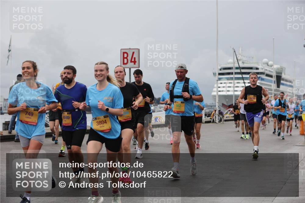 13.09.2026 - Kiel Lauf Andreas Tolksdorf http://msf.ph/oto/10465822 13.09.2026 12:06:46 Kiellinie 4, 862, 38, 749, 10595, 139, 3804, 12036 meine-sportfotos.de