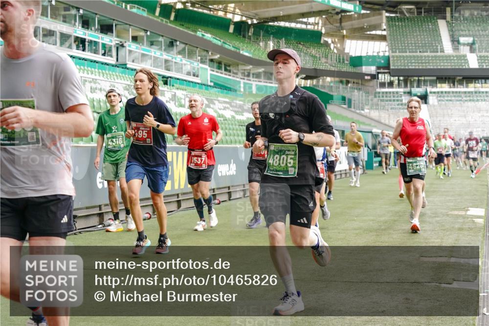 13.09.2026 - 21. swb-Marathon Bremen Michael Burmester http://msf.ph/oto/10465826 13.09.2026 12:56:41 Laufen im Stadion 205, 307, 411, 431, 465, 655, 769, 776, 854, 857, 876, 913, 926, 948, 1010, 1058, 1130, 1254, 1537, 1601, 1645, 1750, 1809, 1900, 1972, 2001, 2040, 2051, 2075, 2122, 2260, 2319, 2324, 2402, 2473, 2493, 2535, 2604, 2634, 2640, 2671, 2761, 2812, 2904, 2948, 3051, 3057, 3078, 3119, 3192, 3202, 3290, 3348, 3411, 3450, 3458, 3508, 3514, 3634, 3706, 3760, 3813, 3836, 3939, 4101, 4135, 4137, 4171, 4316, 4319, 4413, 4455, 4479, 4733, 5277, 5430, 5530, 6106, 2498, 3085 meine-sportfotos.de