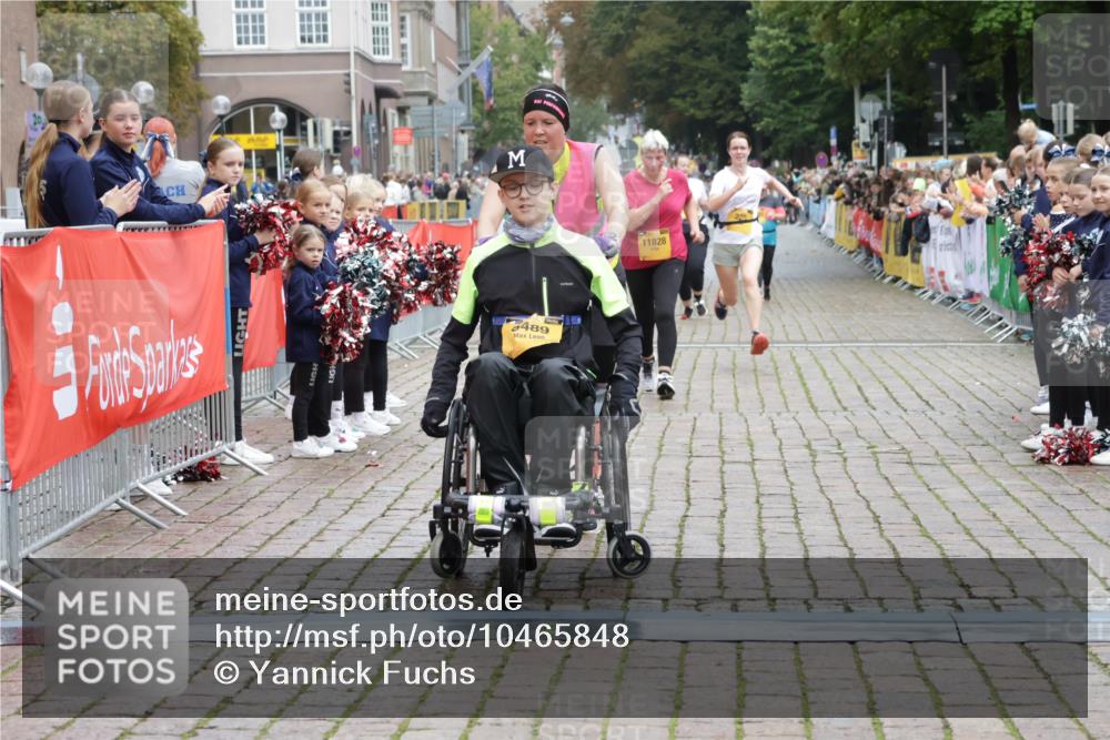 13.09.2026 - Kiel Lauf Yannick Fuchs http://msf.ph/oto/10465848 13.09.2026 09:59:14 Ziel 225, 3920, 5489, 11828, 269, 3458, 6148, 6249, 6956, 7399, 10030, 10325, 10326, 10564, 2967, 6306, 10357, 2103, 5872, 11463 meine-sportfotos.de