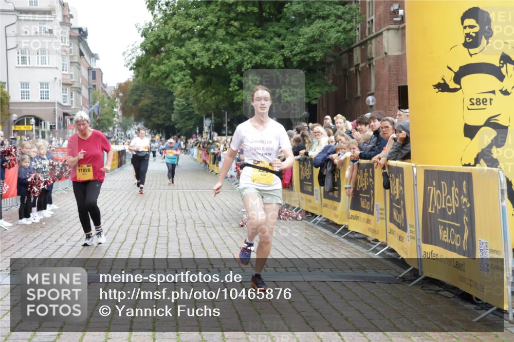 13.09.2026 - Kiel Lauf Yannick Fuchs http://msf.ph/oto/10465876 13.09.2026 09:59:18 Ziel 225, 5489, 6306, 11828, 269, 3458, 3920, 6148, 6249, 6956, 7399, 10030, 10325, 10326, 10564, 2967, 10357, 269, 5872, 6249, 11463 meine-sportfotos.de