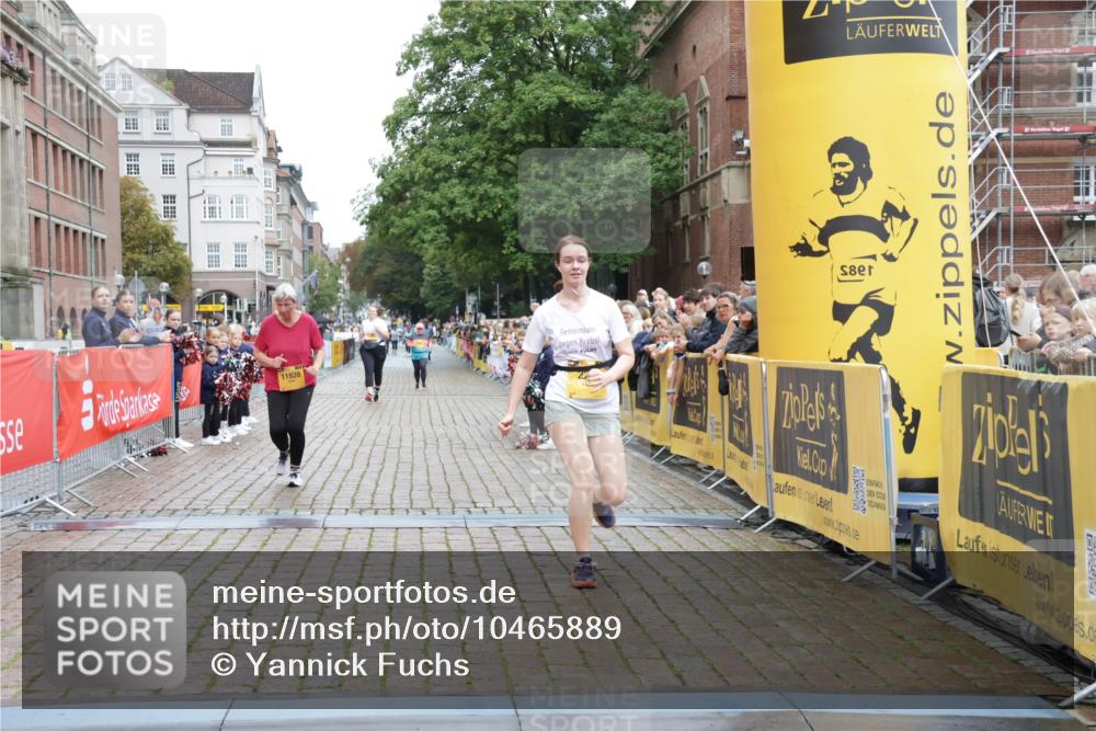 13.09.2026 - Kiel Lauf Yannick Fuchs http://msf.ph/oto/10465889 13.09.2026 09:59:18 Ziel 225, 5489, 6306, 11828, 269, 3458, 3920, 6148, 6249, 6956, 7399, 10030, 10325, 10326, 10564, 2967, 10357, 269, 5872, 6249, 11463 meine-sportfotos.de