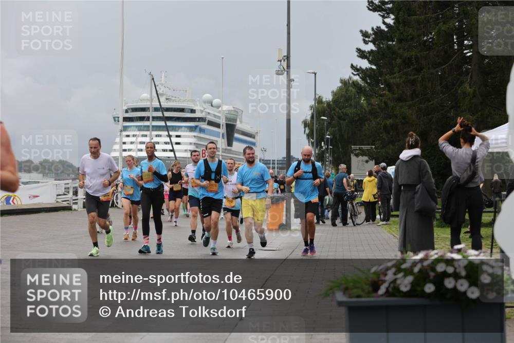 13.09.2026 - Kiel Lauf Andreas Tolksdorf http://msf.ph/oto/10465900 13.09.2026 12:06:50 Kiellinie 0978 meine-sportfotos.de