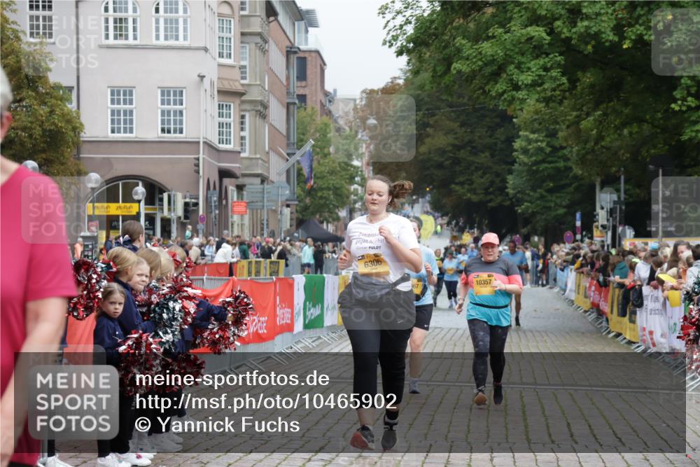 13.09.2026 - Kiel Lauf Yannick Fuchs http://msf.ph/oto/10465902 13.09.2026 09:59:21 Ziel 225, 5489, 6306, 10357, 11828, 3458, 3920, 6148, 6956, 7399, 10030, 10325, 10326, 10564, 2967, 9332, 269, 6249, 10564 meine-sportfotos.de