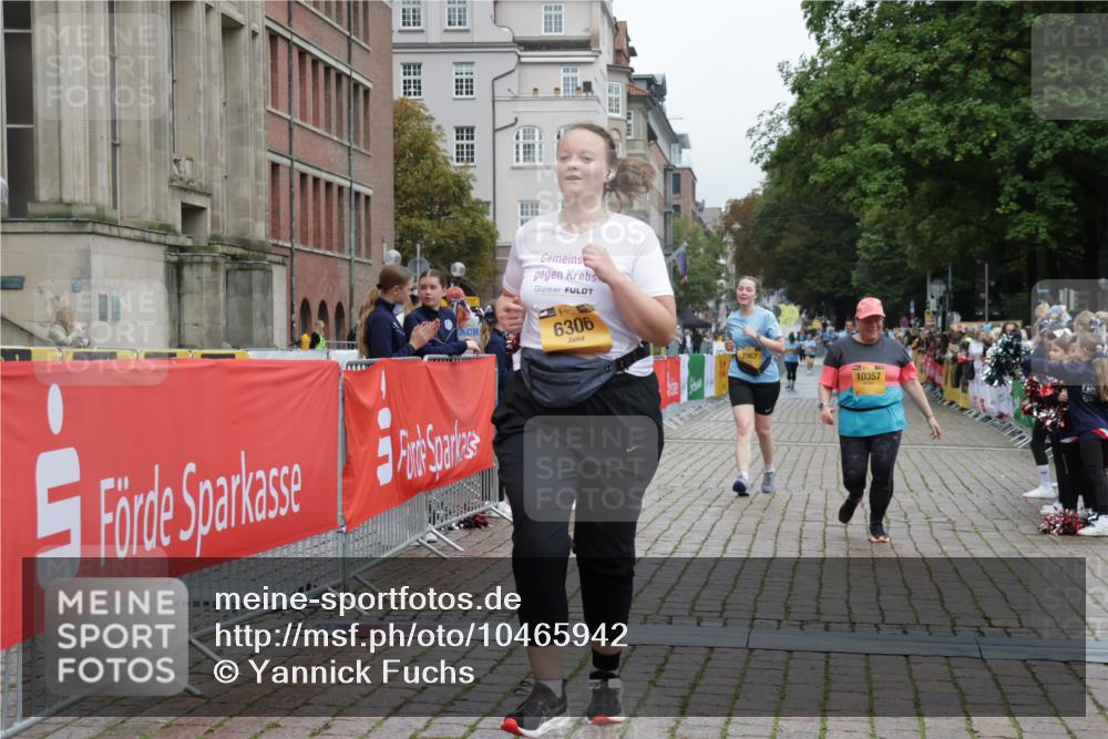 13.09.2026 - Kiel Lauf Yannick Fuchs http://msf.ph/oto/10465942 13.09.2026 09:59:25 Ziel 225, 2967, 6306, 10357, 11828, 225, 3458, 3920, 5489, 6148, 6956, 7399, 10030, 10325, 10326, 9332, 269, 3458, 6249, 10325, 10326, 10564 meine-sportfotos.de