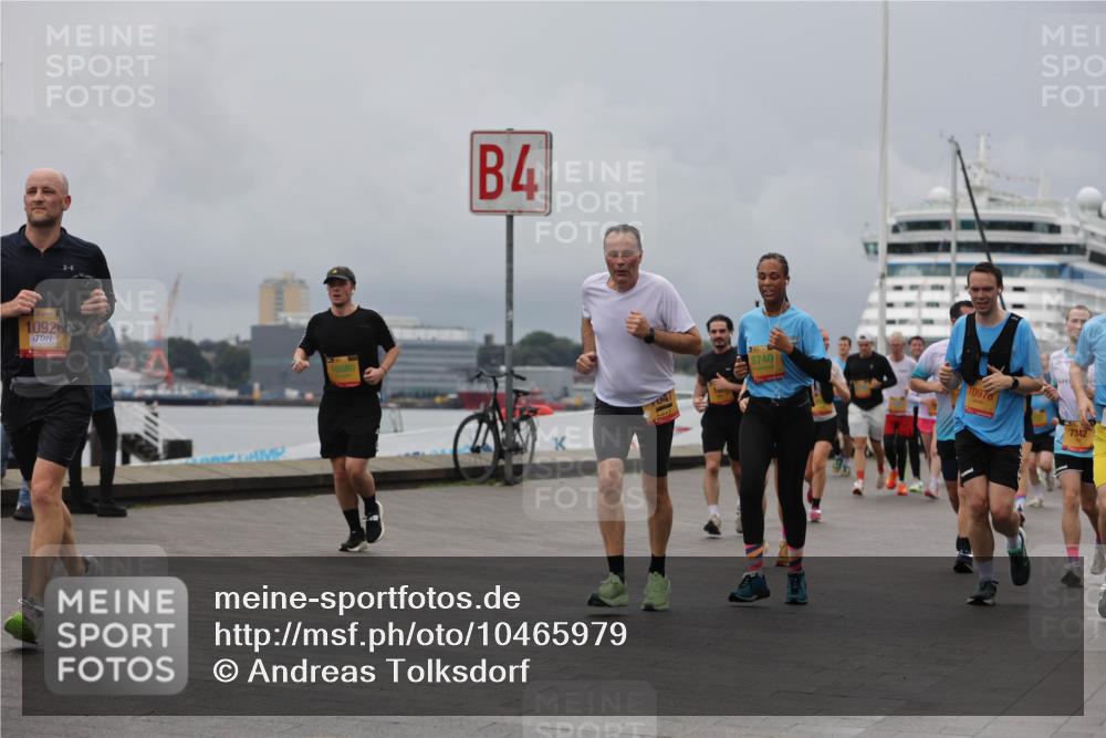13.09.2026 - Kiel Lauf Andreas Tolksdorf http://msf.ph/oto/10465979 13.09.2026 12:06:52 Kiellinie 38, 109260, 10880, 4, 047, 8740, 10976, 7342 meine-sportfotos.de