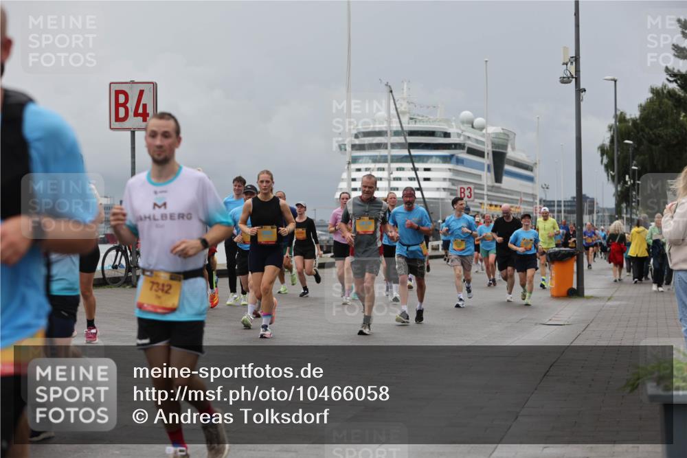 13.09.2026 - Kiel Lauf Andreas Tolksdorf http://msf.ph/oto/10466058 13.09.2026 12:06:56 Kiellinie 4, 3, 7342 meine-sportfotos.de