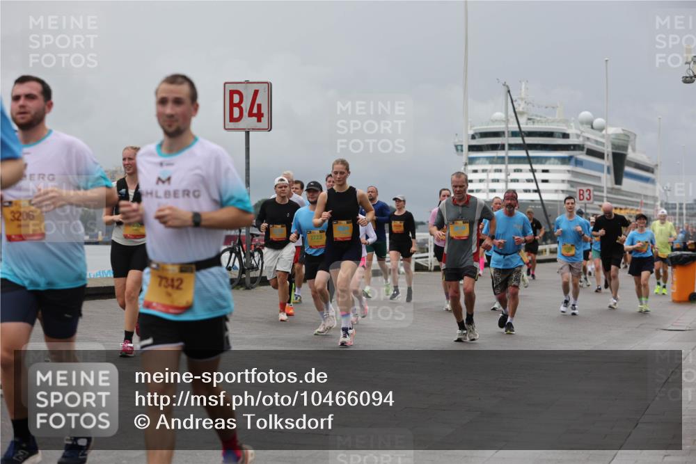 13.09.2026 - Kiel Lauf Andreas Tolksdorf http://msf.ph/oto/10466094 13.09.2026 12:06:57 Kiellinie 3206, 7342, 4, 2723, 3 meine-sportfotos.de