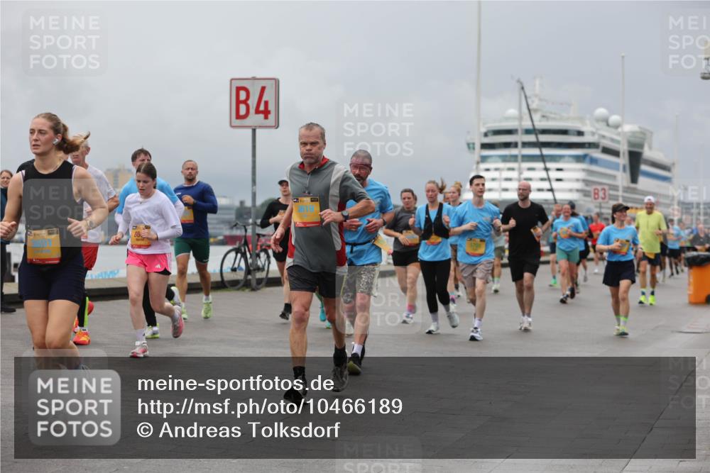13.09.2026 - Kiel Lauf Andreas Tolksdorf http://msf.ph/oto/10466189 13.09.2026 12:06:59 Kiellinie 39, 886, 4, 39, 3619, 3 meine-sportfotos.de