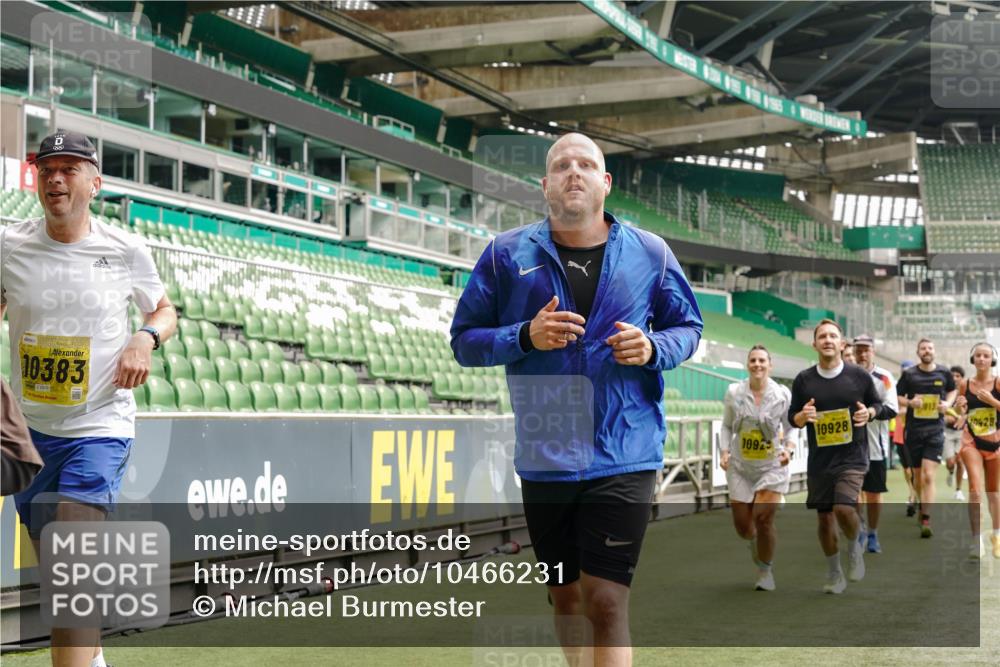 13.09.2026 - 21. swb-Marathon Bremen Michael Burmester http://msf.ph/oto/10466231 13.09.2026 10:35:37 Laufen im Stadion 10093, 10144, 10147, 10152, 10157, 10160, 10173, 10175, 10181, 10182, 10185, 10187, 10195, 10245, 10251, 10263, 10272, 10275, 10278, 10291, 10306, 10309, 10338, 10356, 10357, 10367, 10368, 10369, 10377, 10382, 10403, 10409, 10420, 10427, 10439, 10460, 10473, 10477, 10481, 10485, 10492, 10528, 10559, 10560, 10569, 10607, 10617, 10636, 10639, 10669, 10671, 10672, 10677, 10700, 10715, 10828, 10914, 10928, 11126, 11162, 11343, 11803, 11965, 10146, 10222 meine-sportfotos.de