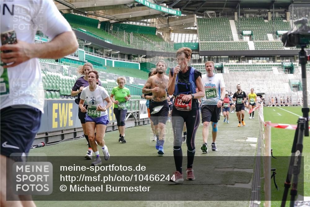 13.09.2026 - 21. swb-Marathon Bremen Michael Burmester http://msf.ph/oto/10466244 13.09.2026 13:13:23 Laufen im Stadion 118, 183, 270, 278, 349, 460, 514, 576, 600, 631, 695, 702, 933, 950, 1005, 1143, 1226, 1286, 1334, 1392, 1408, 1426, 1573, 1596, 1641, 1991, 2005, 2024, 2035, 2079, 2233, 2264, 2336, 2377, 2387, 2398, 2412, 2439, 2457, 2461, 2478, 2505, 2521, 2540, 2564, 2612, 2665, 2684, 2693, 2765, 2773, 2792, 2815, 2816, 2860, 2884, 2895, 2921, 2963, 2966, 2972, 2975, 3016, 3111, 3143, 3155, 3209, 3253, 3277, 3293, 3304, 3308, 3313, 3378, 3405, 3434, 3653, 3661 meine-sportfotos.de