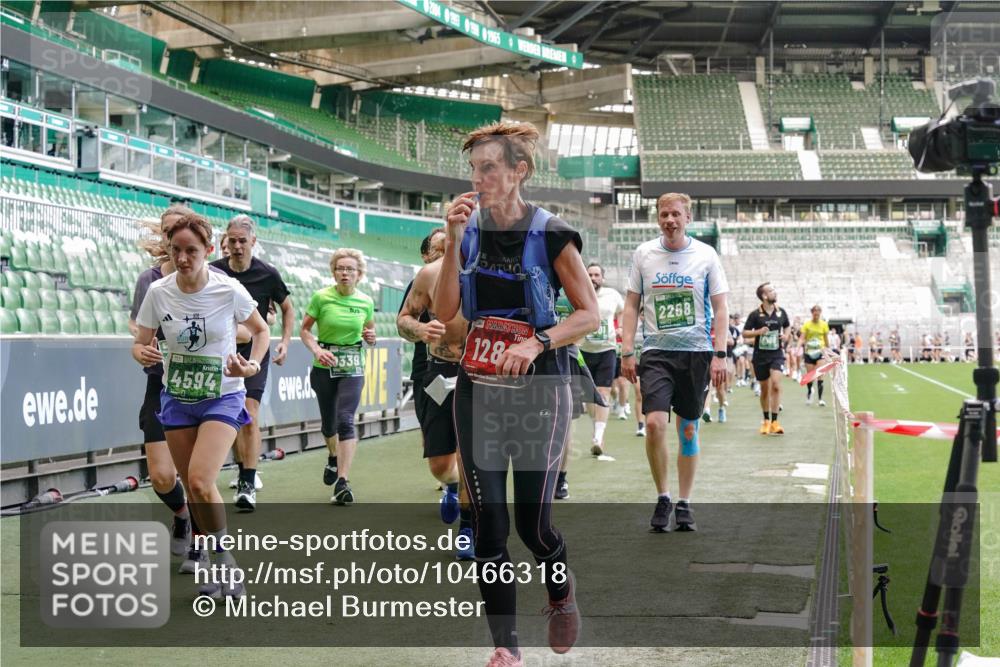 13.09.2026 - 21. swb-Marathon Bremen Michael Burmester http://msf.ph/oto/10466318 13.09.2026 13:13:24 Laufen im Stadion 118, 183, 270, 278, 349, 460, 514, 576, 600, 631, 695, 702, 933, 950, 1005, 1143, 1226, 1286, 1334, 1392, 1408, 1426, 1573, 1596, 1641, 1991, 2005, 2024, 2035, 2079, 2233, 2264, 2336, 2377, 2387, 2398, 2412, 2439, 2457, 2461, 2478, 2505, 2521, 2540, 2564, 2612, 2665, 2684, 2693, 2765, 2773, 2792, 2815, 2816, 2860, 2884, 2895, 2921, 2963, 2966, 2972, 2975, 3016, 3111, 3143, 3155, 3209, 3253, 3277, 3293, 3304, 3308, 3313, 3378, 3405, 3434, 3653, 3661 meine-sportfotos.de