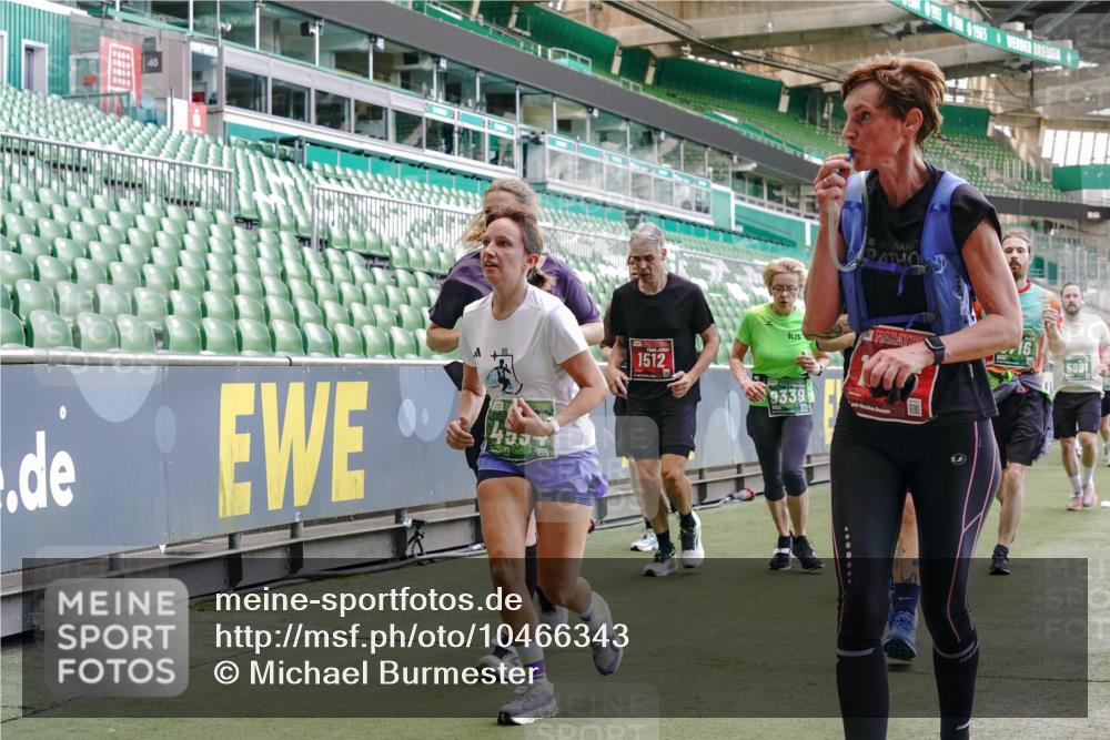13.09.2026 - 21. swb-Marathon Bremen Michael Burmester http://msf.ph/oto/10466343 13.09.2026 13:13:24 Laufen im Stadion 118, 183, 270, 278, 349, 460, 514, 576, 600, 631, 695, 702, 933, 950, 1005, 1143, 1226, 1286, 1334, 1392, 1408, 1426, 1573, 1596, 1641, 1991, 2005, 2024, 2035, 2079, 2233, 2264, 2336, 2377, 2387, 2398, 2412, 2439, 2457, 2461, 2478, 2505, 2521, 2540, 2564, 2612, 2665, 2684, 2693, 2765, 2773, 2792, 2815, 2816, 2860, 2884, 2895, 2921, 2963, 2966, 2972, 2975, 3016, 3111, 3143, 3155, 3209, 3253, 3277, 3293, 3304, 3308, 3313, 3378, 3405, 3434, 3653, 3661 meine-sportfotos.de