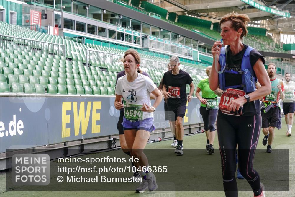 13.09.2026 - 21. swb-Marathon Bremen Michael Burmester http://msf.ph/oto/10466365 13.09.2026 13:13:25 Laufen im Stadion 118, 183, 270, 278, 349, 460, 514, 576, 600, 631, 695, 702, 933, 950, 1005, 1143, 1226, 1286, 1334, 1392, 1408, 1426, 1573, 1596, 1641, 1991, 2005, 2024, 2035, 2079, 2233, 2264, 2336, 2377, 2387, 2398, 2412, 2439, 2457, 2461, 2478, 2505, 2521, 2540, 2564, 2612, 2665, 2684, 2693, 2765, 2773, 2792, 2815, 2816, 2860, 2884, 2895, 2921, 2963, 2966, 2972, 2975, 3016, 3111, 3143, 3155, 3209, 3253, 3277, 3293, 3304, 3308, 3313, 3378, 3405, 3434, 3653, 3661 meine-sportfotos.de