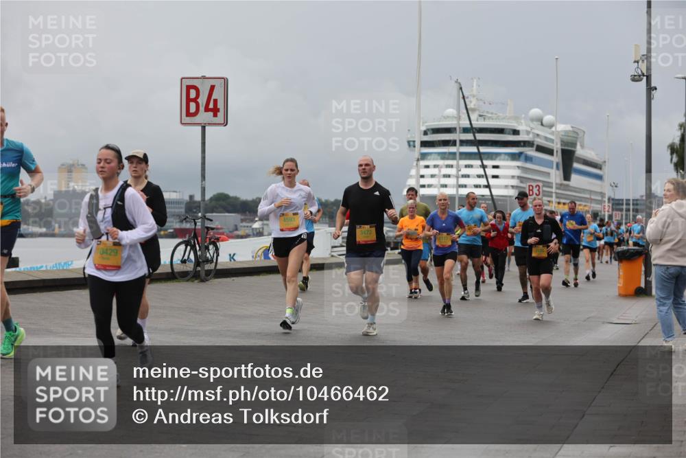 13.09.2026 - Kiel Lauf Andreas Tolksdorf http://msf.ph/oto/10466462 13.09.2026 12:07:11 Kiellinie 10429, 4, 4593, 3472, 6117, 3 meine-sportfotos.de