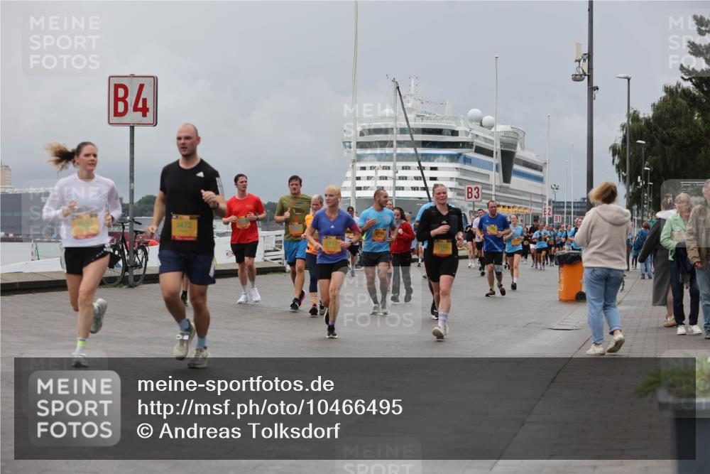 13.09.2026 - Kiel Lauf Andreas Tolksdorf http://msf.ph/oto/10466495 13.09.2026 12:07:13 Kiellinie 4, 3472, 6117, 3128, 3 meine-sportfotos.de