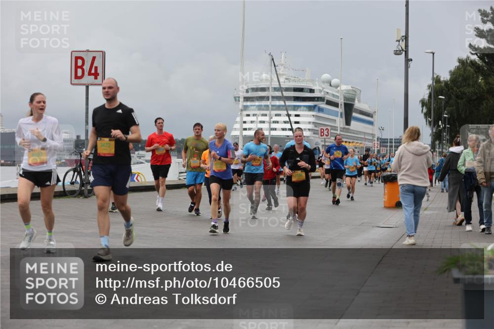 13.09.2026 - Kiel Lauf Andreas Tolksdorf http://msf.ph/oto/10466505 13.09.2026 12:07:13 Kiellinie 4, 4593, 3472, 6117, 3126, 3 meine-sportfotos.de