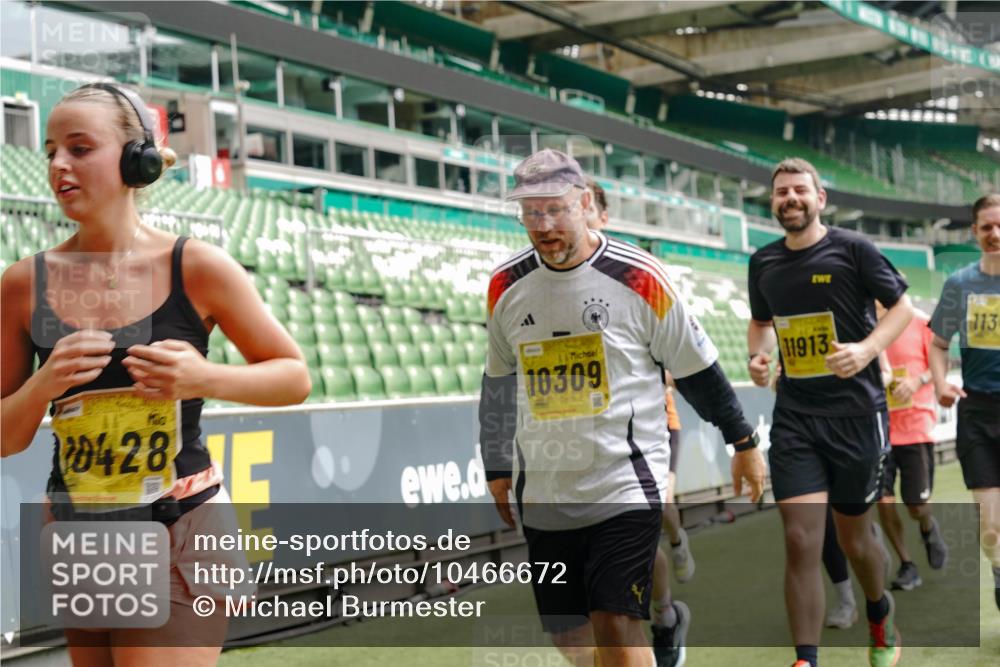 13.09.2026 - 21. swb-Marathon Bremen Michael Burmester http://msf.ph/oto/10466672 13.09.2026 10:35:42 Laufen im Stadion 10093, 10144, 10147, 10152, 10157, 10160, 10173, 10175, 10181, 10182, 10185, 10187, 10195, 10245, 10251, 10263, 10272, 10275, 10278, 10291, 10306, 10309, 10338, 10356, 10357, 10367, 10368, 10369, 10377, 10382, 10403, 10409, 10411, 10420, 10427, 10439, 10473, 10477, 10481, 10485, 10492, 10528, 10531, 10559, 10560, 10569, 10607, 10617, 10636, 10639, 10669, 10671, 10672, 10677, 10715, 10828, 10914, 10928, 11162, 11343, 11803, 11965, 10146, 10222 meine-sportfotos.de