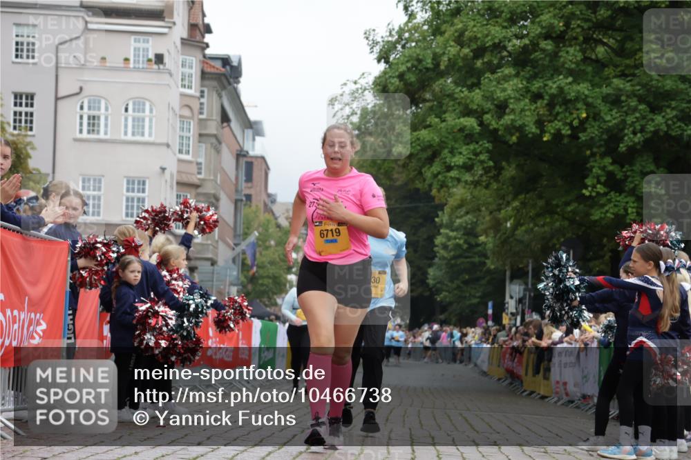 13.09.2026 - Kiel Lauf Yannick Fuchs http://msf.ph/oto/10466738 13.09.2026 10:01:17 Ziel 293, 6719, 8730, 4868, 4874, 5497, 6430, 2574, 1396, 1566, 6137, 6430, 10169 meine-sportfotos.de