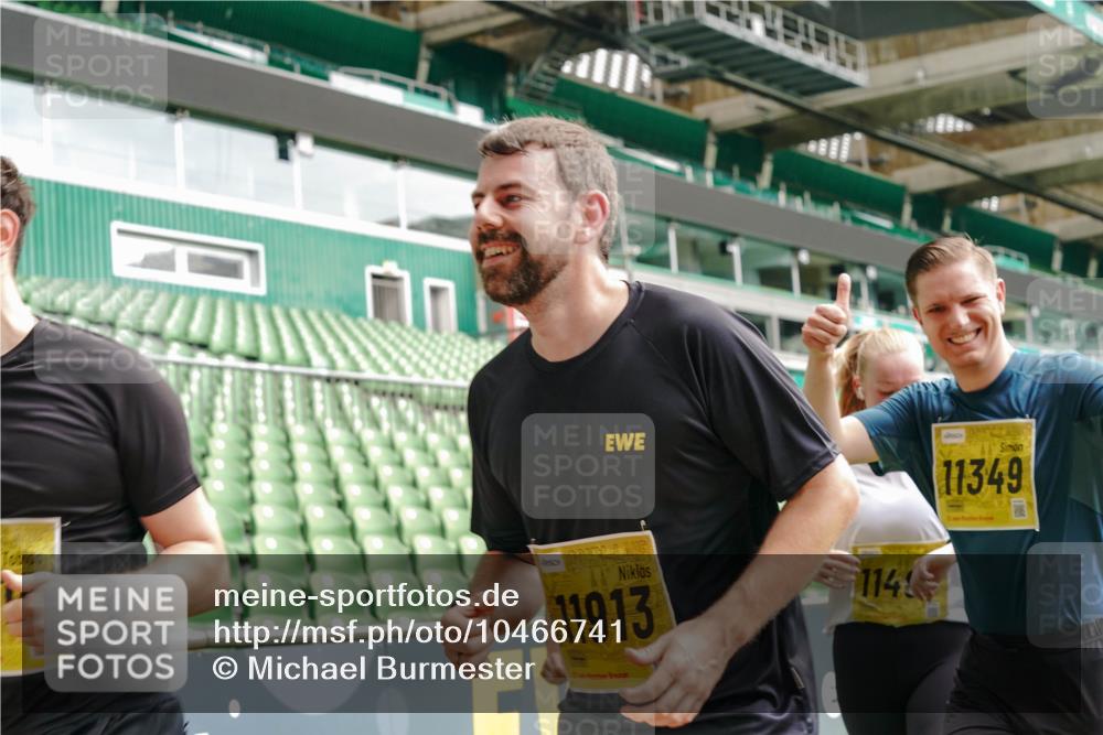 13.09.2026 - 21. swb-Marathon Bremen Michael Burmester http://msf.ph/oto/10466741 13.09.2026 10:35:44 Laufen im Stadion 10093, 10144, 10147, 10152, 10157, 10160, 10173, 10175, 10181, 10182, 10185, 10187, 10195, 10245, 10251, 10263, 10272, 10275, 10278, 10291, 10306, 10309, 10338, 10356, 10357, 10367, 10368, 10369, 10377, 10382, 10403, 10409, 10411, 10420, 10427, 10439, 10473, 10477, 10481, 10485, 10492, 10528, 10531, 10559, 10560, 10569, 10607, 10617, 10636, 10639, 10669, 10671, 10672, 10677, 10715, 10828, 10914, 10928, 11162, 11343, 11803, 11965, 10146, 10222 meine-sportfotos.de