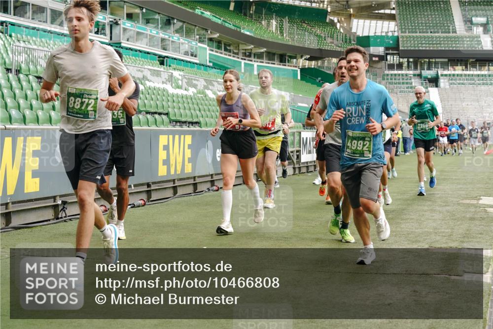 13.09.2026 - 21. swb-Marathon Bremen Michael Burmester http://msf.ph/oto/10466808 13.09.2026 12:57:03 Laufen im Stadion 307, 334, 411, 431, 465, 655, 769, 776, 854, 857, 876, 909, 926, 948, 1010, 1130, 1254, 1535, 1537, 1601, 1750, 1752, 1809, 1881, 1900, 1972, 2001, 2040, 2051, 2075, 2122, 2260, 2324, 2371, 2402, 2423, 2473, 2493, 2535, 2604, 2634, 2640, 2671, 2761, 2812, 2903, 2904, 2948, 3051, 3078, 3119, 3182, 3202, 3290, 3348, 3411, 3450, 3458, 3508, 3514, 3634, 3685, 3690, 3760, 3813, 3866, 3939, 4101, 4135, 4171, 4316, 4319, 4413, 4455, 4479, 4733, 5277, 5430 meine-sportfotos.de