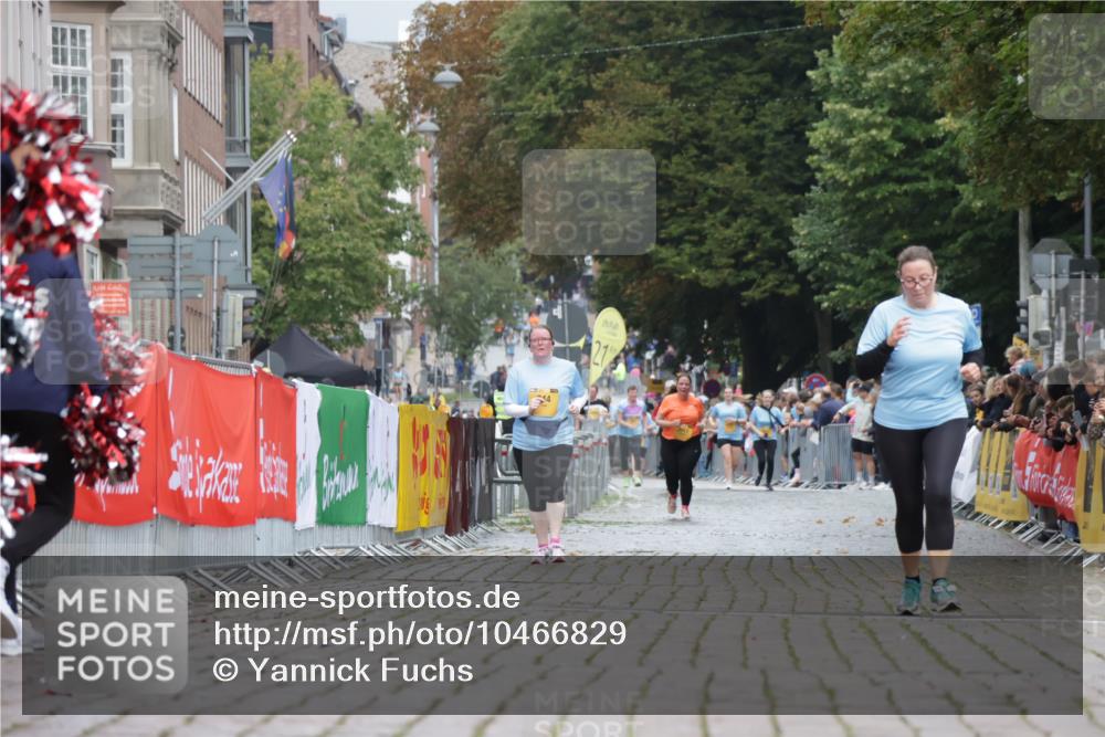 13.09.2026 - Kiel Lauf Yannick Fuchs http://msf.ph/oto/10466829 13.09.2026 10:01:43 Ziel 4702, 293, 2574, 6719, 8730, 844, 293, 5497 meine-sportfotos.de