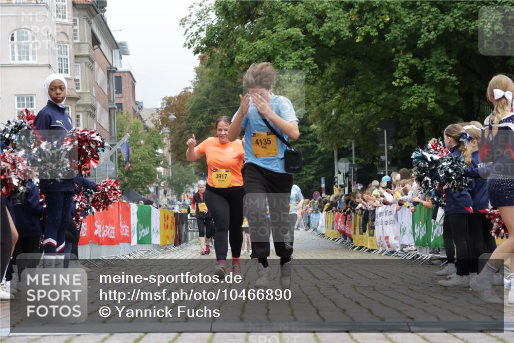 13.09.2026 - Kiel Lauf Yannick Fuchs http://msf.ph/oto/10466890 13.09.2026 10:02:15 Ziel 3917, 4135, 844, 4702, 129, 565, 3131, 4673, 8297 meine-sportfotos.de