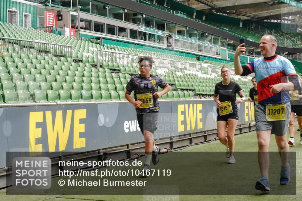 13.09.2026 - 21. swb-Marathon Bremen Michael Burmester http://msf.ph/oto/10467119 13.09.2026 10:35:50 Laufen im Stadion 10093, 10144, 10147, 10152, 10157, 10160, 10173, 10175, 10181, 10182, 10185, 10187, 10195, 10245, 10251, 10263, 10272, 10275, 10278, 10291, 10306, 10309, 10338, 10356, 10357, 10367, 10368, 10369, 10377, 10382, 10390, 10403, 10409, 10411, 10420, 10427, 10429, 10439, 10473, 10477, 10481, 10485, 10492, 10528, 10531, 10559, 10560, 10569, 10607, 10617, 10636, 10639, 10669, 10671, 10672, 10677, 10715, 10928, 11162, 11343, 11803, 11965, 10146, 10222 meine-sportfotos.de
