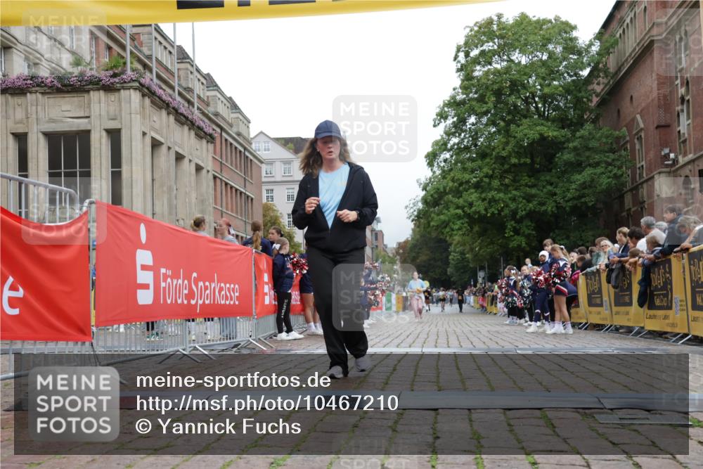 13.09.2026 - Kiel Lauf Yannick Fuchs http://msf.ph/oto/10467210 13.09.2026 10:03:20 Ziel 6553, 11629, 11633, 317, 3273, 6494, 8249, 11629, 2288 meine-sportfotos.de