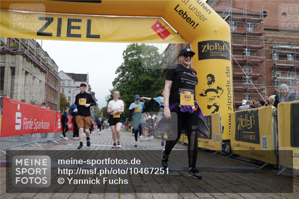 13.09.2026 - Kiel Lauf Yannick Fuchs http://msf.ph/oto/10467251 13.09.2026 10:03:50 Ziel 543, 4360, 8447, 8982, 11602, 6553, 11633, 6553, 8249, 11629 meine-sportfotos.de