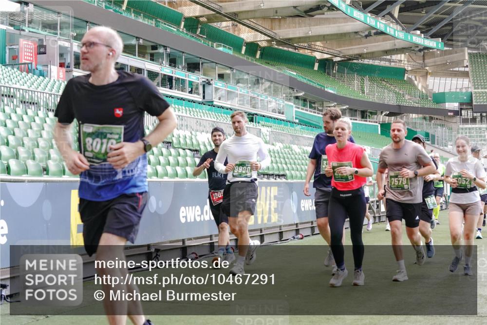 13.09.2026 - 21. swb-Marathon Bremen Michael Burmester http://msf.ph/oto/10467291 13.09.2026 13:13:36 Laufen im Stadion 118, 183, 270, 278, 349, 460, 514, 576, 600, 631, 695, 702, 768, 933, 950, 956, 1005, 1143, 1286, 1334, 1392, 1408, 1426, 1573, 1596, 1641, 1991, 2005, 2024, 2035, 2079, 2233, 2264, 2336, 2387, 2412, 2439, 2457, 2461, 2478, 2505, 2521, 2540, 2564, 2612, 2665, 2684, 2693, 2765, 2773, 2792, 2815, 2816, 2829, 2860, 2884, 2887, 2895, 2921, 2963, 2966, 2972, 2975, 3016, 3111, 3143, 3155, 3209, 3253, 3277, 3293, 3304, 3313, 3378, 3405, 3428, 3434, 3653, 3661 meine-sportfotos.de
