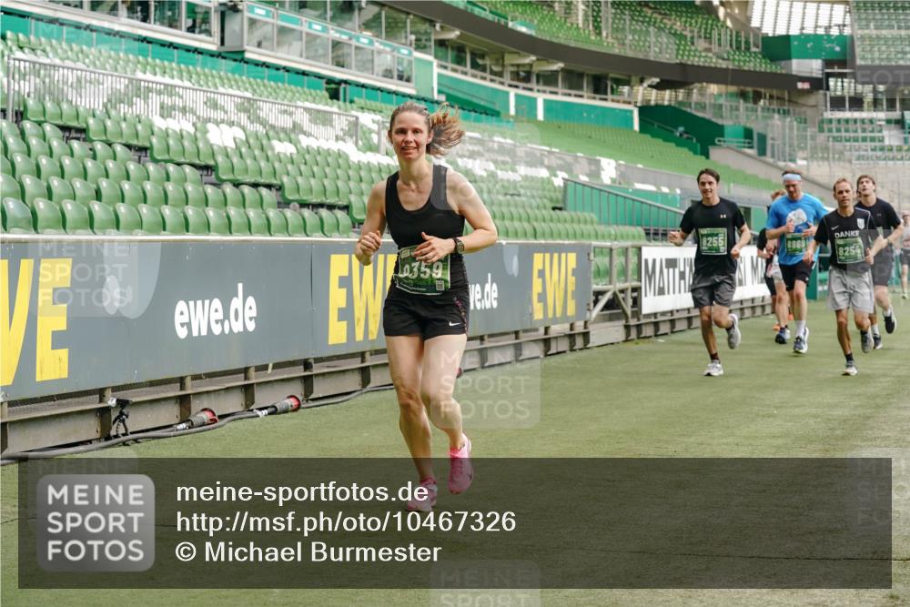 13.09.2026 - 21. swb-Marathon Bremen Michael Burmester http://msf.ph/oto/10467326 13.09.2026 12:57:13 Laufen im Stadion 307, 334, 411, 431, 465, 769, 776, 854, 857, 876, 909, 926, 948, 1010, 1130, 1191, 1199, 1254, 1535, 1601, 1750, 1752, 1809, 1881, 1900, 1972, 2001, 2040, 2046, 2051, 2075, 2122, 2260, 2324, 2371, 2397, 2402, 2423, 2473, 2493, 2535, 2634, 2640, 2671, 2761, 2812, 2903, 2904, 2948, 3051, 3078, 3119, 3182, 3202, 3290, 3319, 3348, 3411, 3450, 3458, 3508, 3514, 3634, 3685, 3690, 3695, 3760, 3813, 3866, 3939, 4101, 4135, 4171, 4316, 4319, 4455, 4479 meine-sportfotos.de