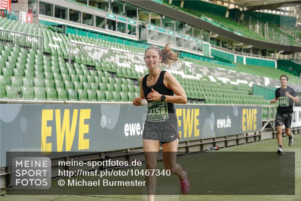 13.09.2026 - 21. swb-Marathon Bremen Michael Burmester http://msf.ph/oto/10467340 13.09.2026 12:57:13 Laufen im Stadion 307, 334, 411, 431, 465, 769, 776, 854, 857, 876, 909, 926, 948, 1010, 1130, 1191, 1199, 1254, 1535, 1601, 1750, 1752, 1809, 1881, 1900, 1972, 2001, 2040, 2046, 2051, 2075, 2122, 2260, 2324, 2371, 2397, 2402, 2423, 2473, 2493, 2535, 2634, 2640, 2671, 2761, 2812, 2903, 2904, 2948, 3051, 3078, 3119, 3182, 3202, 3290, 3319, 3348, 3411, 3450, 3458, 3508, 3514, 3634, 3685, 3690, 3695, 3760, 3813, 3866, 3939, 4101, 4135, 4171, 4316, 4319, 4455, 4479 meine-sportfotos.de