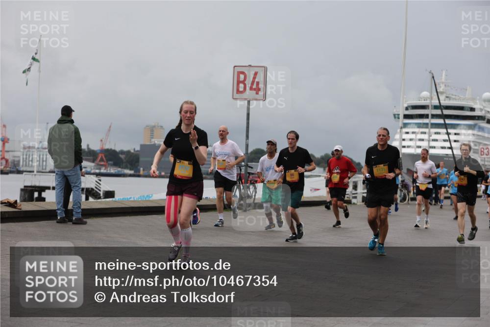 13.09.2026 - Kiel Lauf Andreas Tolksdorf http://msf.ph/oto/10467354 13.09.2026 12:07:56 Kiellinie 4, 86, 1131, 1747, 3 meine-sportfotos.de