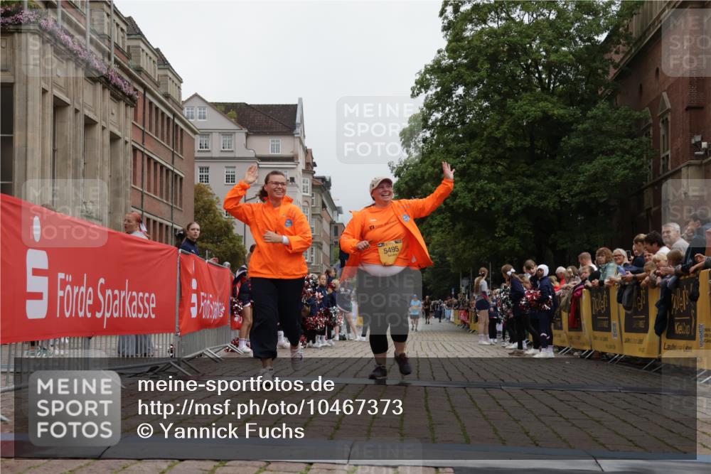 13.09.2026 - Kiel Lauf Yannick Fuchs http://msf.ph/oto/10467373 13.09.2026 10:04:55 Ziel 5493, 5495, 8443 meine-sportfotos.de
