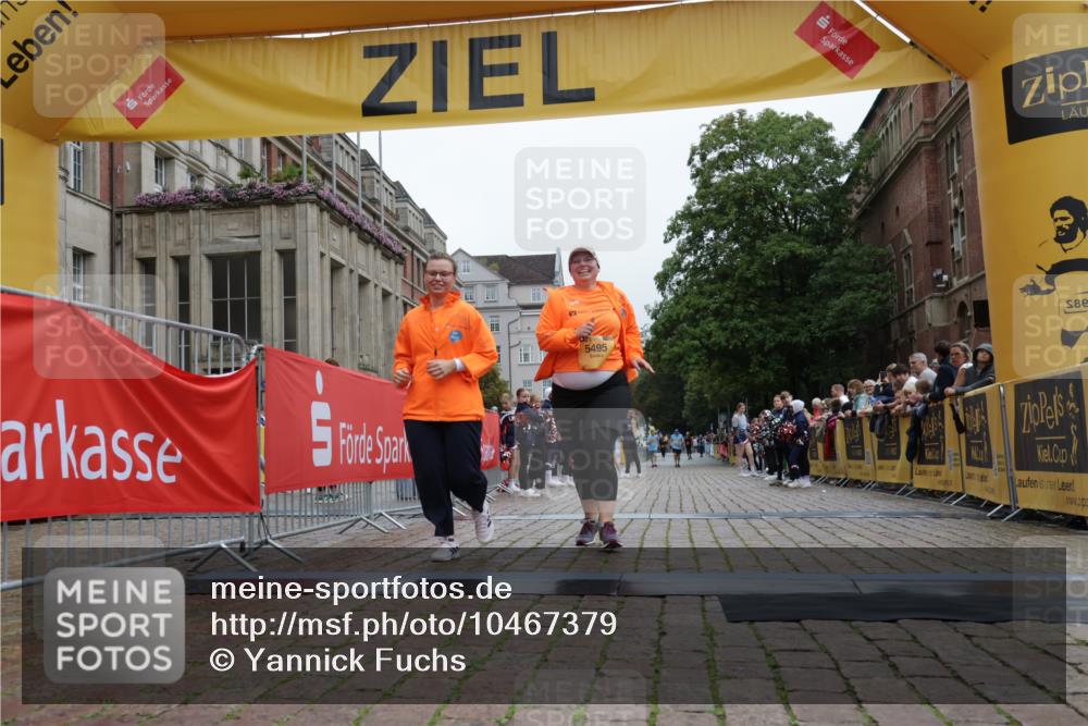 13.09.2026 - Kiel Lauf Yannick Fuchs http://msf.ph/oto/10467379 13.09.2026 10:04:56 Ziel 5493, 5495, 5050, 11874, 8443 meine-sportfotos.de