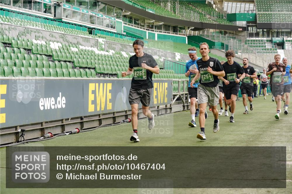 13.09.2026 - 21. swb-Marathon Bremen Michael Burmester http://msf.ph/oto/10467404 13.09.2026 12:57:14 Laufen im Stadion 307, 334, 411, 431, 465, 769, 776, 857, 876, 909, 926, 948, 1010, 1130, 1191, 1199, 1254, 1535, 1601, 1750, 1752, 1809, 1881, 1900, 1972, 2001, 2040, 2046, 2051, 2075, 2122, 2260, 2324, 2371, 2397, 2402, 2423, 2473, 2493, 2535, 2634, 2640, 2671, 2761, 2812, 2903, 2904, 2948, 3051, 3078, 3119, 3138, 3182, 3202, 3290, 3319, 3348, 3411, 3450, 3458, 3508, 3514, 3634, 3685, 3690, 3695, 3760, 3813, 3866, 3939, 4101, 4135, 4171, 4316, 4319, 4455, 4479 meine-sportfotos.de