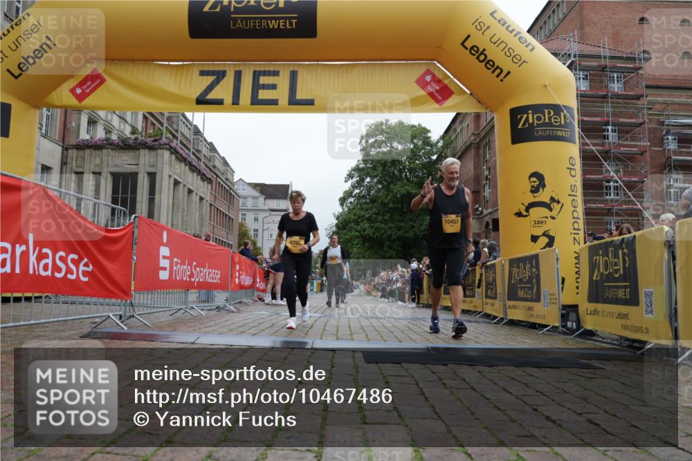 13.09.2026 - Kiel Lauf Yannick Fuchs http://msf.ph/oto/10467486 13.09.2026 10:05:36 Ziel 4295, 6219, 10456, 10457, 5050, 11874, 10466 meine-sportfotos.de