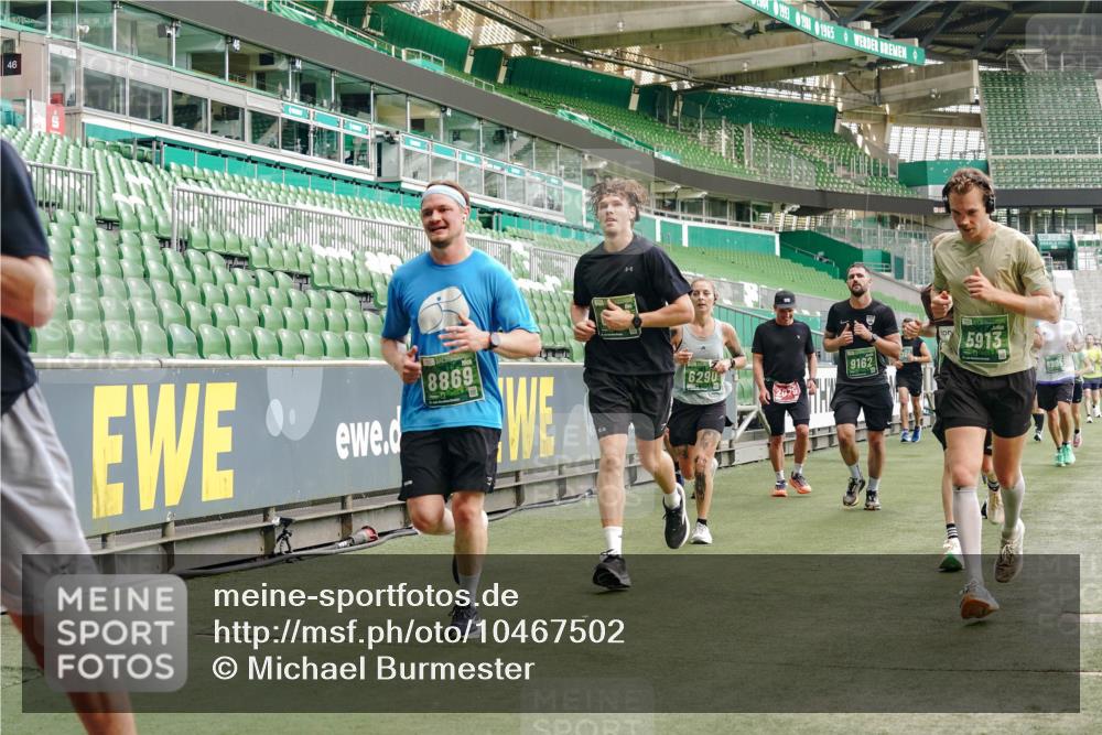13.09.2026 - 21. swb-Marathon Bremen Michael Burmester http://msf.ph/oto/10467502 13.09.2026 12:57:17 Laufen im Stadion 307, 334, 431, 465, 769, 776, 789, 790, 857, 876, 909, 926, 948, 1010, 1130, 1191, 1199, 1254, 1535, 1601, 1750, 1752, 1809, 1881, 1900, 1972, 2001, 2040, 2046, 2051, 2075, 2260, 2324, 2371, 2397, 2402, 2423, 2473, 2493, 2535, 2634, 2640, 2671, 2761, 2812, 2903, 2904, 2948, 3051, 3078, 3119, 3138, 3182, 3186, 3202, 3290, 3319, 3348, 3411, 3450, 3458, 3508, 3514, 3634, 3655, 3685, 3690, 3695, 3760, 3813, 3866, 3939, 4101, 4171, 4316, 4319, 4455, 4479 meine-sportfotos.de