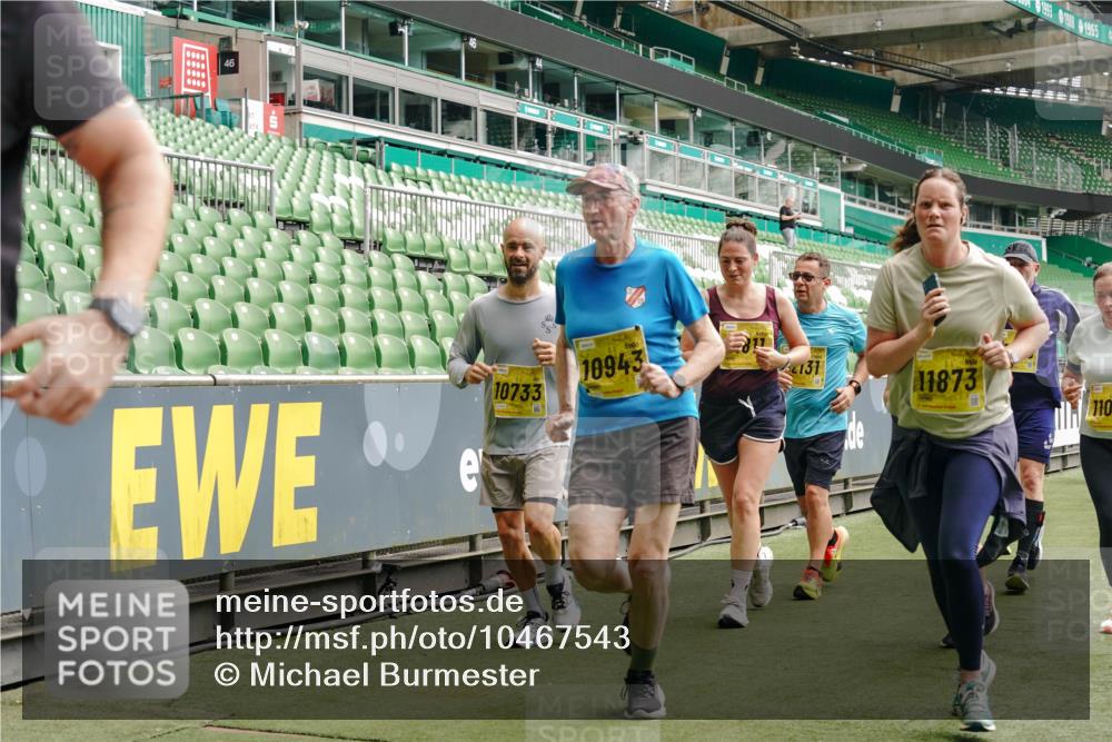 13.09.2026 - 21. swb-Marathon Bremen Michael Burmester http://msf.ph/oto/10467543 13.09.2026 10:35:54 Laufen im Stadion 10093, 10144, 10147, 10152, 10157, 10160, 10173, 10175, 10181, 10182, 10185, 10187, 10195, 10245, 10251, 10257, 10263, 10272, 10275, 10278, 10291, 10306, 10309, 10338, 10357, 10367, 10368, 10369, 10377, 10382, 10390, 10403, 10409, 10411, 10420, 10427, 10429, 10439, 10473, 10477, 10481, 10485, 10492, 10528, 10531, 10559, 10560, 10569, 10607, 10617, 10636, 10639, 10669, 10671, 10672, 10677, 10715, 10928, 11162, 11803, 11965, 10146, 10222 meine-sportfotos.de