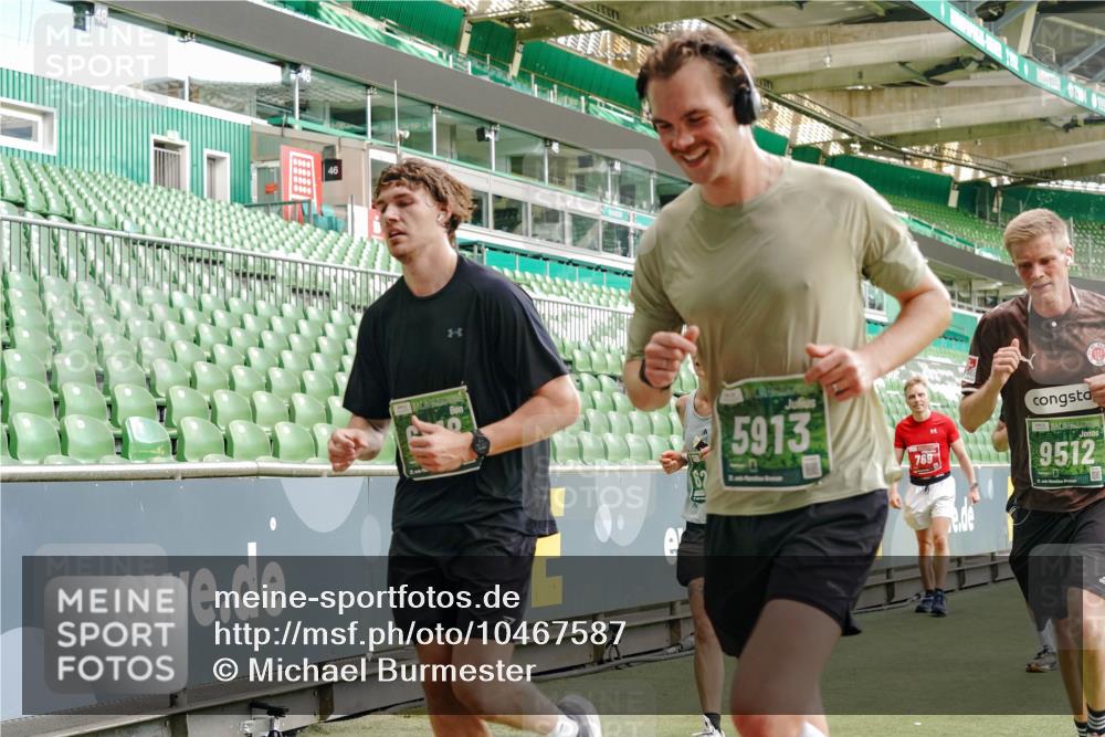 13.09.2026 - 21. swb-Marathon Bremen Michael Burmester http://msf.ph/oto/10467587 13.09.2026 12:57:19 Laufen im Stadion 307, 334, 431, 465, 769, 776, 789, 790, 857, 876, 909, 926, 948, 1010, 1130, 1191, 1199, 1254, 1535, 1601, 1750, 1752, 1809, 1881, 1900, 1972, 2001, 2040, 2046, 2051, 2075, 2260, 2324, 2371, 2397, 2402, 2423, 2473, 2493, 2535, 2634, 2640, 2671, 2761, 2812, 2903, 2904, 2948, 3051, 3078, 3119, 3138, 3182, 3186, 3202, 3290, 3319, 3348, 3411, 3450, 3458, 3508, 3514, 3634, 3655, 3685, 3690, 3695, 3760, 3813, 3866, 3939, 4101, 4171, 4316, 4319, 4455, 4479 meine-sportfotos.de