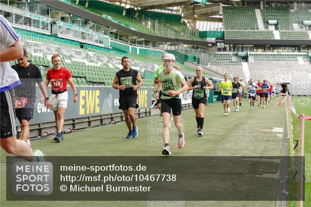 13.09.2026 - 21. swb-Marathon Bremen Michael Burmester http://msf.ph/oto/10467738 13.09.2026 12:57:23 Laufen im Stadion 307, 334, 431, 465, 672, 769, 776, 789, 790, 857, 876, 909, 926, 948, 1010, 1119, 1130, 1191, 1199, 1254, 1535, 1601, 1647, 1750, 1752, 1809, 1881, 1900, 1933, 1972, 2001, 2040, 2046, 2051, 2075, 2324, 2371, 2397, 2402, 2423, 2473, 2493, 2535, 2634, 2640, 2671, 2761, 2812, 2903, 2904, 2948, 3051, 3078, 3119, 3138, 3182, 3186, 3202, 3290, 3319, 3348, 3411, 3450, 3458, 3508, 3514, 3534, 3634, 3655, 3685, 3690, 3695, 3760, 3813, 3866, 3939, 4101, 4171, 4316, 4319, 4455, 4479 meine-sportfotos.de