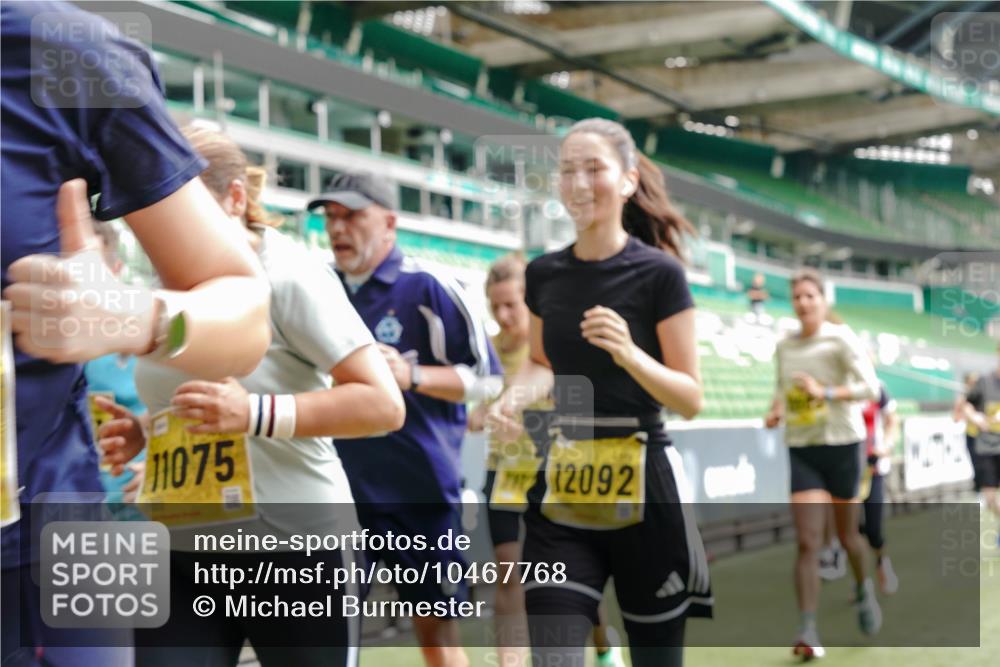 13.09.2026 - 21. swb-Marathon Bremen Michael Burmester http://msf.ph/oto/10467768 13.09.2026 10:35:57 Laufen im Stadion 10093, 10144, 10147, 10152, 10157, 10160, 10173, 10175, 10181, 10182, 10185, 10187, 10195, 10245, 10251, 10257, 10263, 10272, 10275, 10278, 10291, 10306, 10309, 10338, 10357, 10367, 10368, 10369, 10377, 10382, 10390, 10403, 10409, 10411, 10420, 10427, 10429, 10439, 10473, 10477, 10481, 10485, 10492, 10528, 10531, 10559, 10560, 10569, 10607, 10617, 10636, 10639, 10671, 10672, 10677, 10715, 10928, 11162, 11803, 11965, 10146, 10222 meine-sportfotos.de