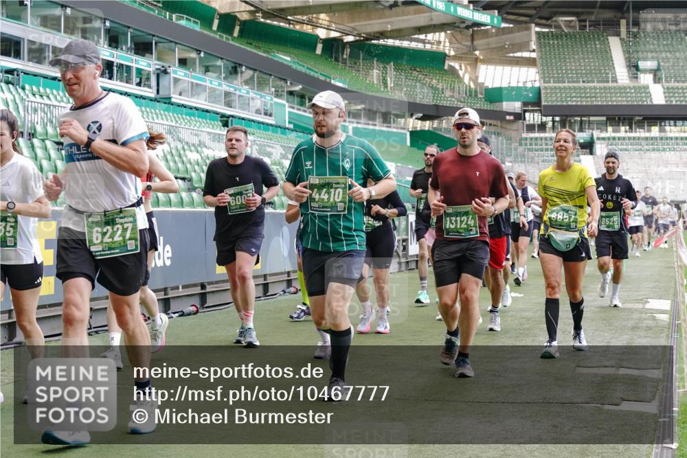 13.09.2026 - 21. swb-Marathon Bremen Michael Burmester http://msf.ph/oto/10467777 13.09.2026 13:13:40 Laufen im Stadion 118, 183, 270, 278, 349, 460, 514, 576, 600, 631, 695, 702, 768, 933, 950, 956, 1005, 1143, 1286, 1334, 1392, 1408, 1426, 1573, 1596, 1641, 1818, 1819, 1991, 2005, 2024, 2035, 2079, 2233, 2264, 2387, 2412, 2439, 2457, 2461, 2478, 2505, 2521, 2540, 2564, 2612, 2665, 2684, 2693, 2765, 2773, 2792, 2815, 2816, 2829, 2860, 2884, 2887, 2895, 2921, 2963, 2966, 2972, 2975, 3016, 3111, 3155, 3209, 3253, 3277, 3293, 3304, 3313, 3378, 3405, 3428, 3434, 3653, 3661 meine-sportfotos.de