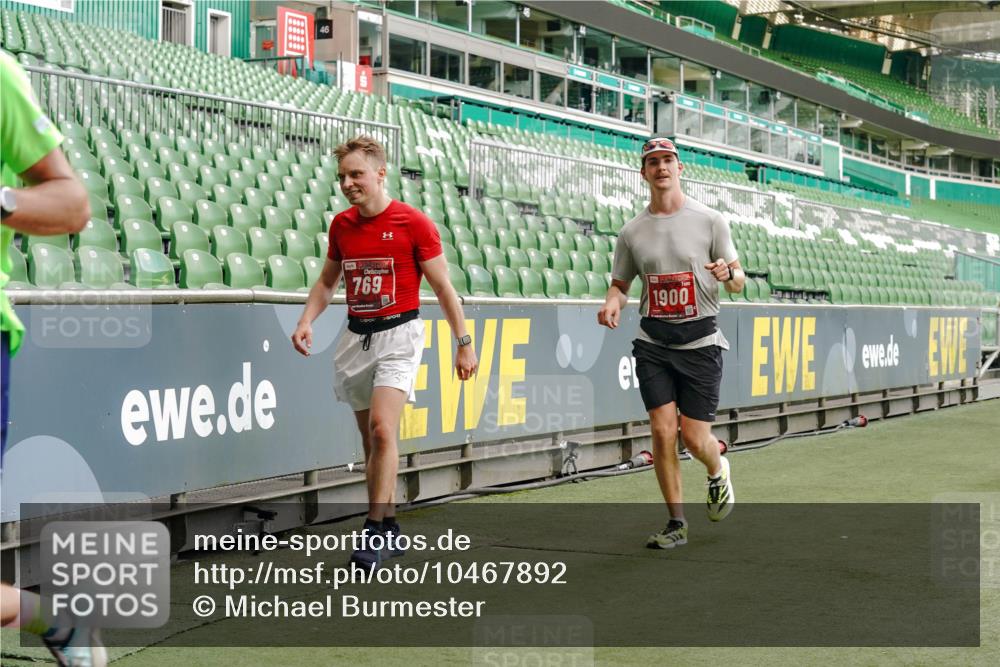 13.09.2026 - 21. swb-Marathon Bremen Michael Burmester http://msf.ph/oto/10467892 13.09.2026 12:57:27 Laufen im Stadion 141, 307, 334, 431, 511, 672, 769, 776, 789, 790, 857, 876, 909, 926, 948, 1010, 1119, 1130, 1191, 1199, 1254, 1535, 1601, 1647, 1752, 1809, 1881, 1900, 1933, 1972, 2001, 2040, 2046, 2051, 2075, 2324, 2371, 2397, 2402, 2423, 2473, 2493, 2535, 2634, 2640, 2671, 2761, 2812, 2903, 2904, 2948, 3051, 3078, 3119, 3138, 3148, 3182, 3186, 3202, 3290, 3319, 3338, 3348, 3411, 3450, 3458, 3514, 3534, 3634, 3655, 3685, 3690, 3695, 3760, 3813, 3866, 3933, 3939, 4101, 4171, 4316, 4319, 4455 meine-sportfotos.de