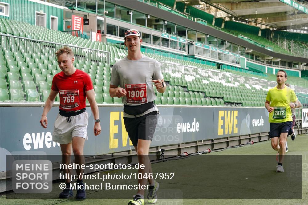 13.09.2026 - 21. swb-Marathon Bremen Michael Burmester http://msf.ph/oto/10467952 13.09.2026 12:57:28 Laufen im Stadion 141, 307, 334, 431, 511, 672, 769, 776, 789, 790, 857, 876, 909, 926, 948, 1010, 1119, 1130, 1191, 1199, 1254, 1535, 1601, 1647, 1752, 1809, 1881, 1900, 1933, 1972, 2001, 2040, 2046, 2051, 2075, 2324, 2371, 2397, 2402, 2423, 2473, 2493, 2535, 2634, 2640, 2671, 2761, 2812, 2903, 2904, 2948, 3051, 3078, 3119, 3138, 3148, 3182, 3186, 3202, 3290, 3319, 3338, 3348, 3411, 3450, 3458, 3514, 3534, 3634, 3655, 3685, 3690, 3695, 3760, 3813, 3866, 3933, 3939, 4101, 4171, 4316, 4319, 4455 meine-sportfotos.de