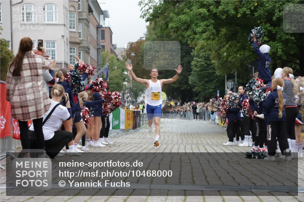 13.09.2026 - Kiel Lauf Yannick Fuchs http://msf.ph/oto/10468000 13.09.2026 10:17:50 Ziel 11389, 364 meine-sportfotos.de