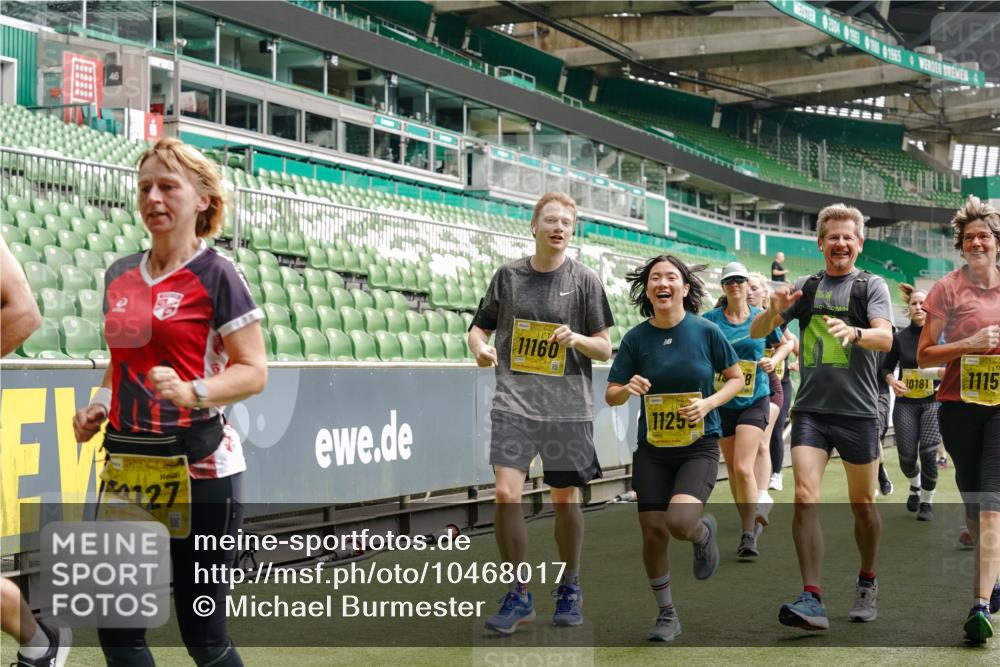 13.09.2026 - 21. swb-Marathon Bremen Michael Burmester http://msf.ph/oto/10468017 13.09.2026 10:36:00 Laufen im Stadion 10093, 10144, 10147, 10152, 10153, 10154, 10157, 10160, 10173, 10175, 10181, 10182, 10185, 10187, 10195, 10198, 10245, 10251, 10257, 10263, 10272, 10275, 10278, 10291, 10296, 10306, 10309, 10338, 10357, 10367, 10368, 10369, 10377, 10382, 10390, 10403, 10409, 10411, 10420, 10427, 10429, 10439, 10473, 10477, 10481, 10485, 10492, 10528, 10531, 10559, 10560, 10569, 10607, 10617, 10633, 10636, 10639, 10671, 10672, 10677, 10715, 10928, 11803, 11965, 10146, 10222 meine-sportfotos.de