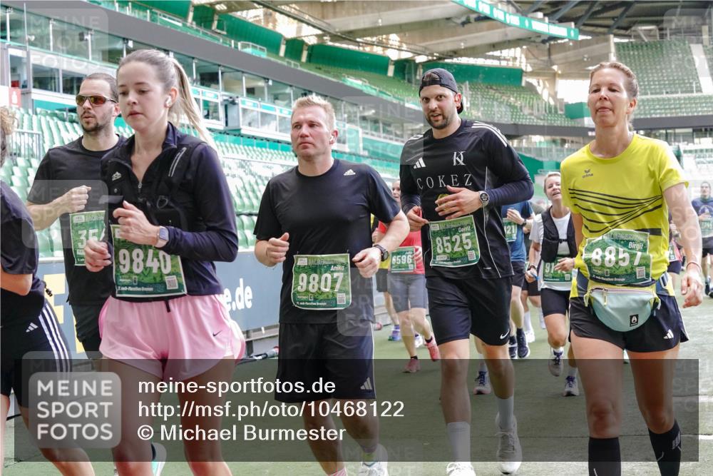 13.09.2026 - 21. swb-Marathon Bremen Michael Burmester http://msf.ph/oto/10468122 13.09.2026 13:13:44 Laufen im Stadion 118, 183, 270, 278, 349, 460, 514, 576, 600, 631, 695, 702, 768, 933, 950, 956, 1005, 1143, 1286, 1334, 1392, 1408, 1426, 1573, 1596, 1641, 1818, 1819, 1991, 2005, 2024, 2035, 2079, 2233, 2264, 2314, 2387, 2412, 2439, 2457, 2461, 2478, 2505, 2521, 2540, 2564, 2612, 2665, 2684, 2693, 2765, 2773, 2792, 2815, 2816, 2829, 2860, 2884, 2887, 2895, 2921, 2963, 2966, 2972, 2975, 3016, 3111, 3155, 3209, 3253, 3277, 3293, 3304, 3313, 3378, 3405, 3428, 3434, 3653, 3661 meine-sportfotos.de