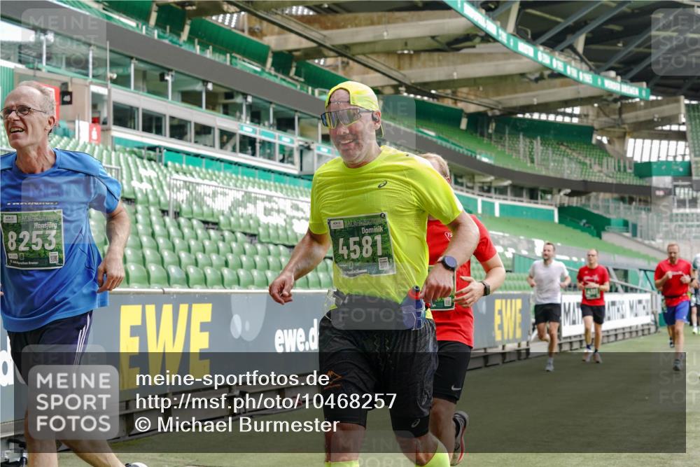 13.09.2026 - 21. swb-Marathon Bremen Michael Burmester http://msf.ph/oto/10468257 13.09.2026 12:57:35 Laufen im Stadion 141, 334, 431, 511, 672, 769, 776, 789, 790, 857, 876, 909, 948, 1010, 1119, 1130, 1191, 1199, 1254, 1281, 1535, 1601, 1642, 1647, 1752, 1809, 1881, 1900, 1933, 1972, 2001, 2040, 2046, 2051, 2075, 2324, 2371, 2397, 2402, 2423, 2473, 2493, 2535, 2634, 2640, 2671, 2761, 2812, 2903, 2904, 2948, 3051, 3078, 3119, 3138, 3148, 3182, 3186, 3202, 3290, 3319, 3338, 3348, 3450, 3458, 3514, 3534, 3560, 3634, 3655, 3685, 3690, 3695, 3760, 3813, 3866, 3933, 3939, 4101, 4316, 4319 meine-sportfotos.de